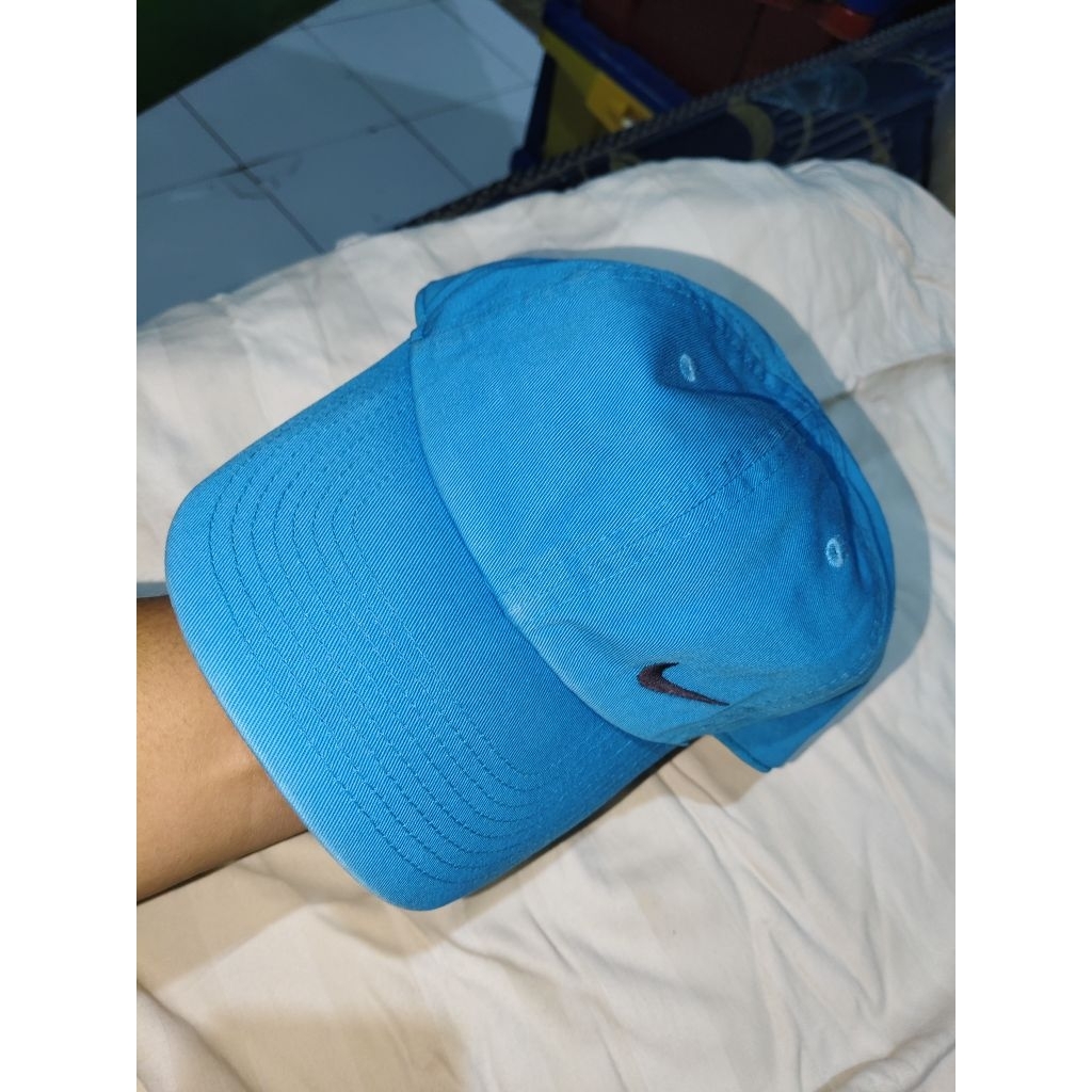 Topi Nike Biru Logo Kecil Hitam Original