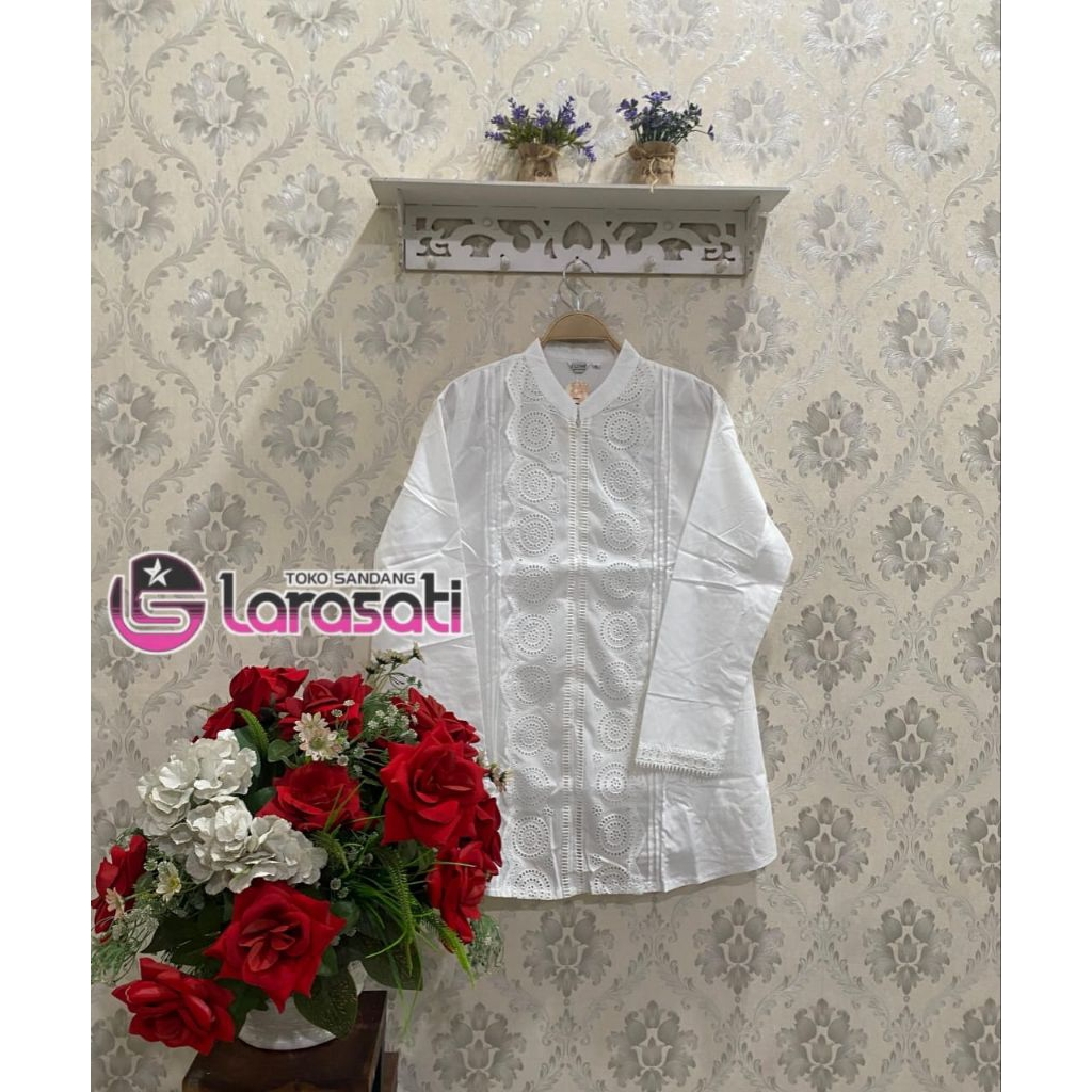Blouse wanita ILUVA lengan panjang warna putih/kemeja kekinian/blouse wanita kekinian/