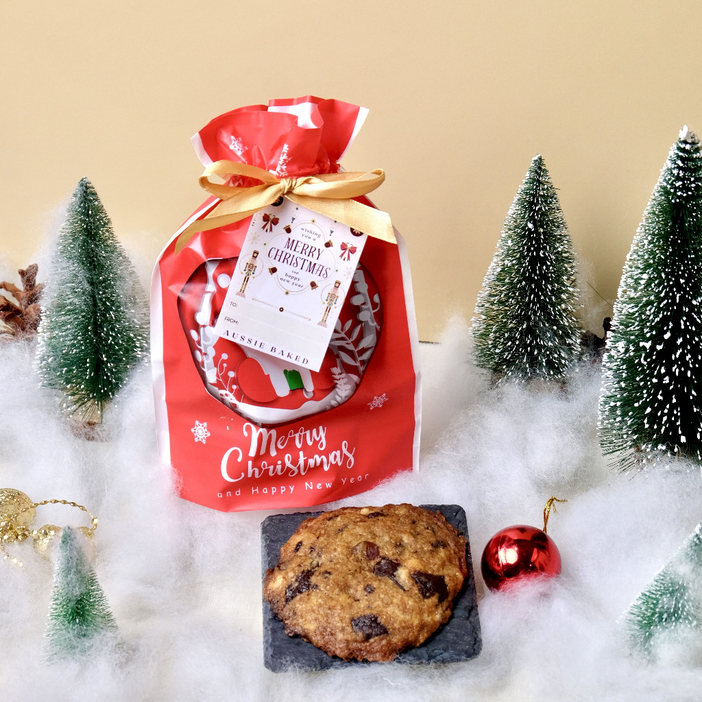 CHRISTMAS HAMPER KUE KERING COOKIES NATAL BANDUNG PASTRY CHOUX KUE NATAL NASTAR TIRAMISU BINGKISAN P