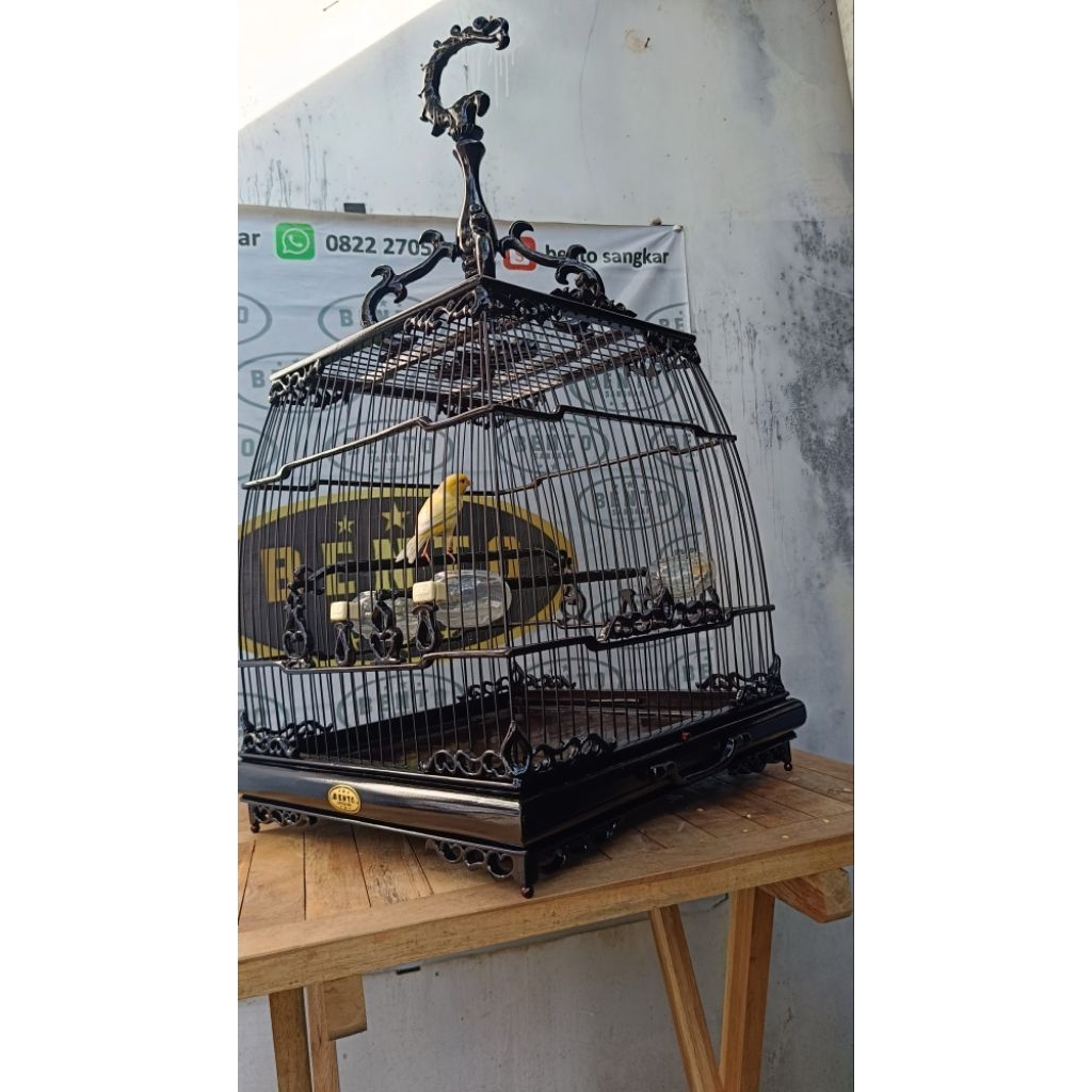 sangkar model cungkok kerucut jati