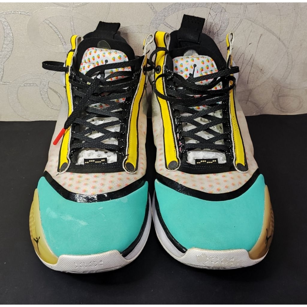 Sepatu Basket Size 45