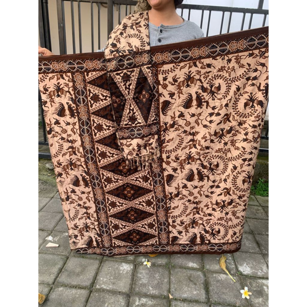 Kamen sutra Paris motif rembang