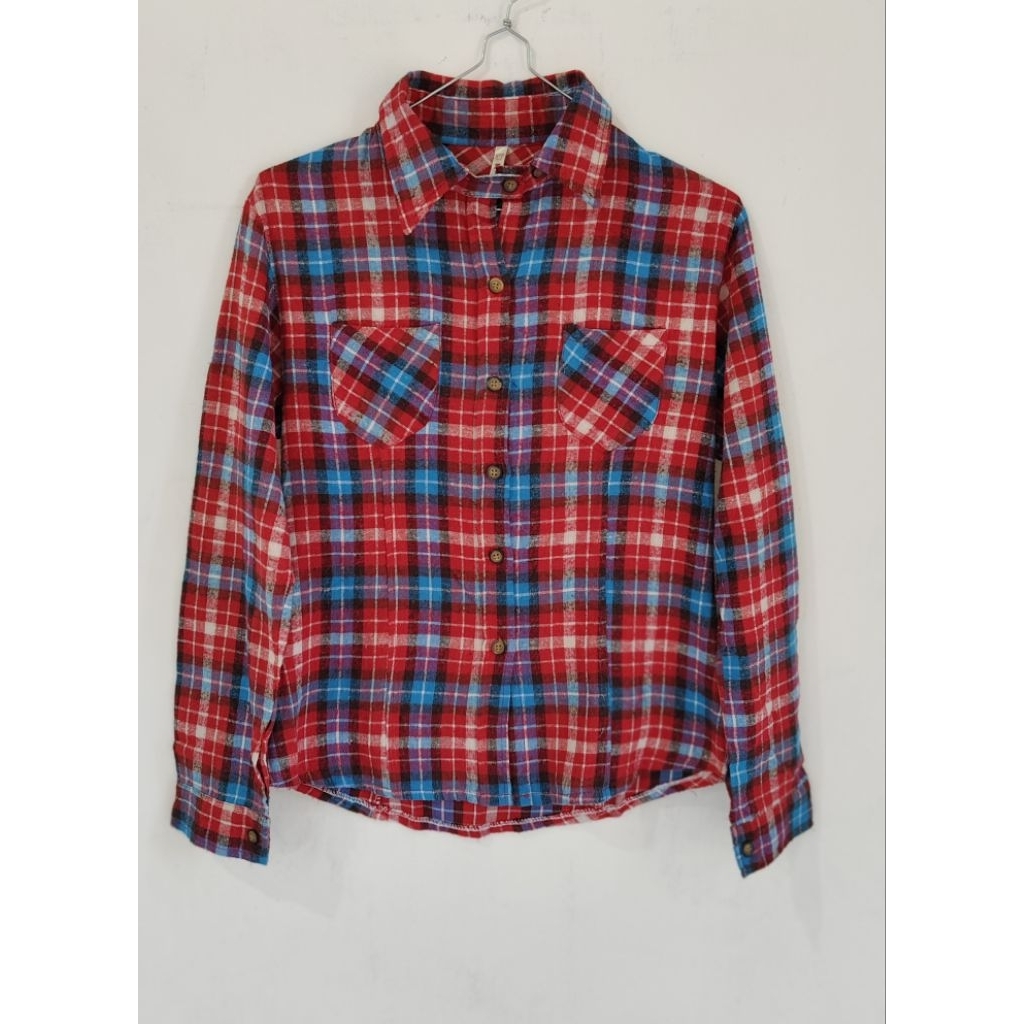 Kemeja Flanel Wanita Motif Kotak-kotak Preloved