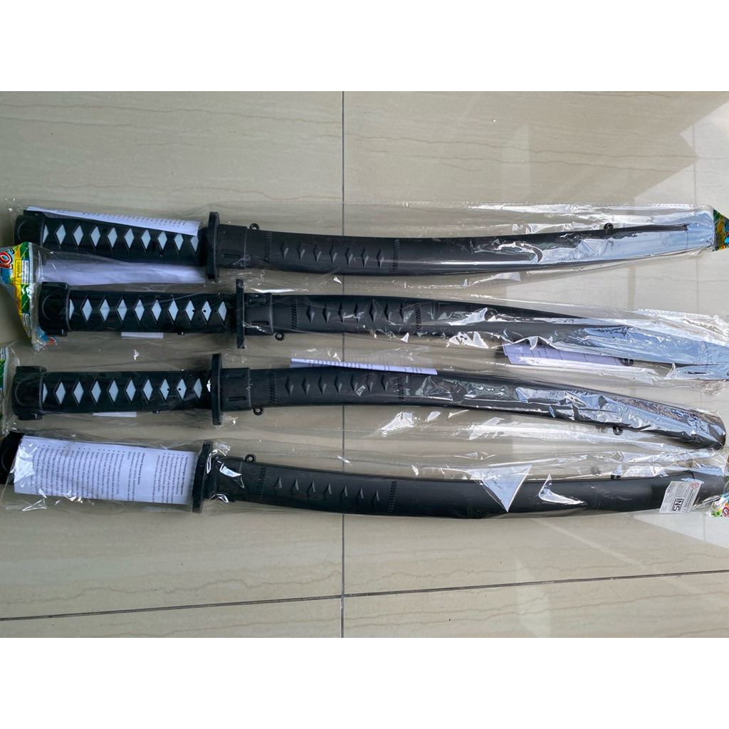 GO - Mainan pedang katana / pedang samurai dilengkapi dengan lampu dan suara