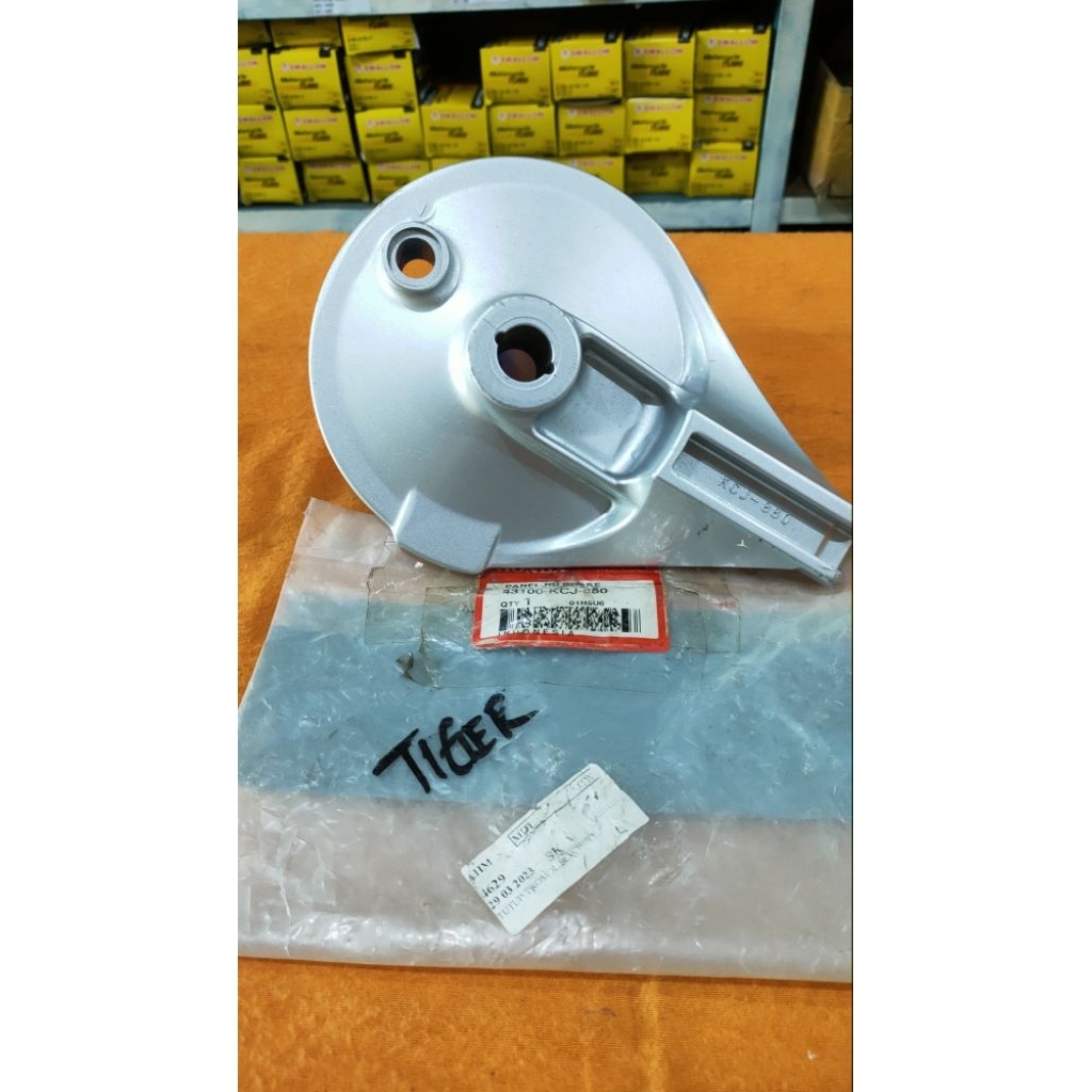 TUTUP TROMOL BELAKANG TIGER ORIGINAL AHM