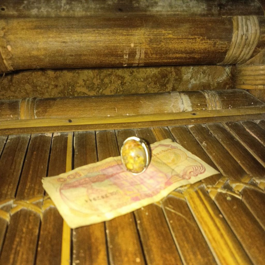 Batu cincin Pancawarna