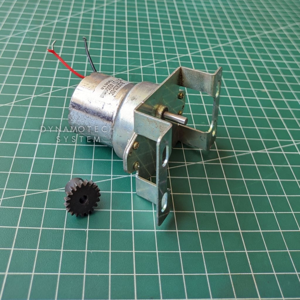 Dinamo DC Gearbox 12V 42RPM Plus Bracket Besi - Type BLDC520-03C