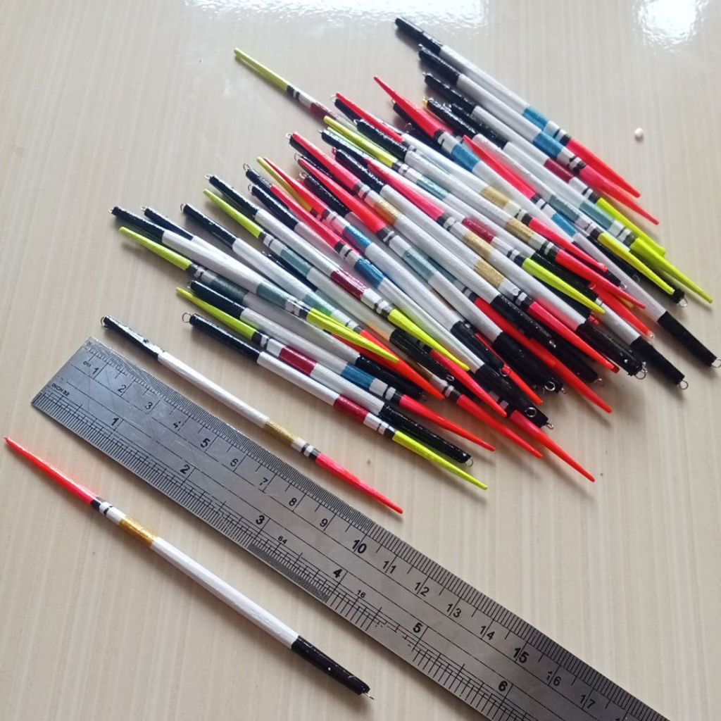 Pelampung pancing jarum kawat ukuran 10 cm sama 12 cm
