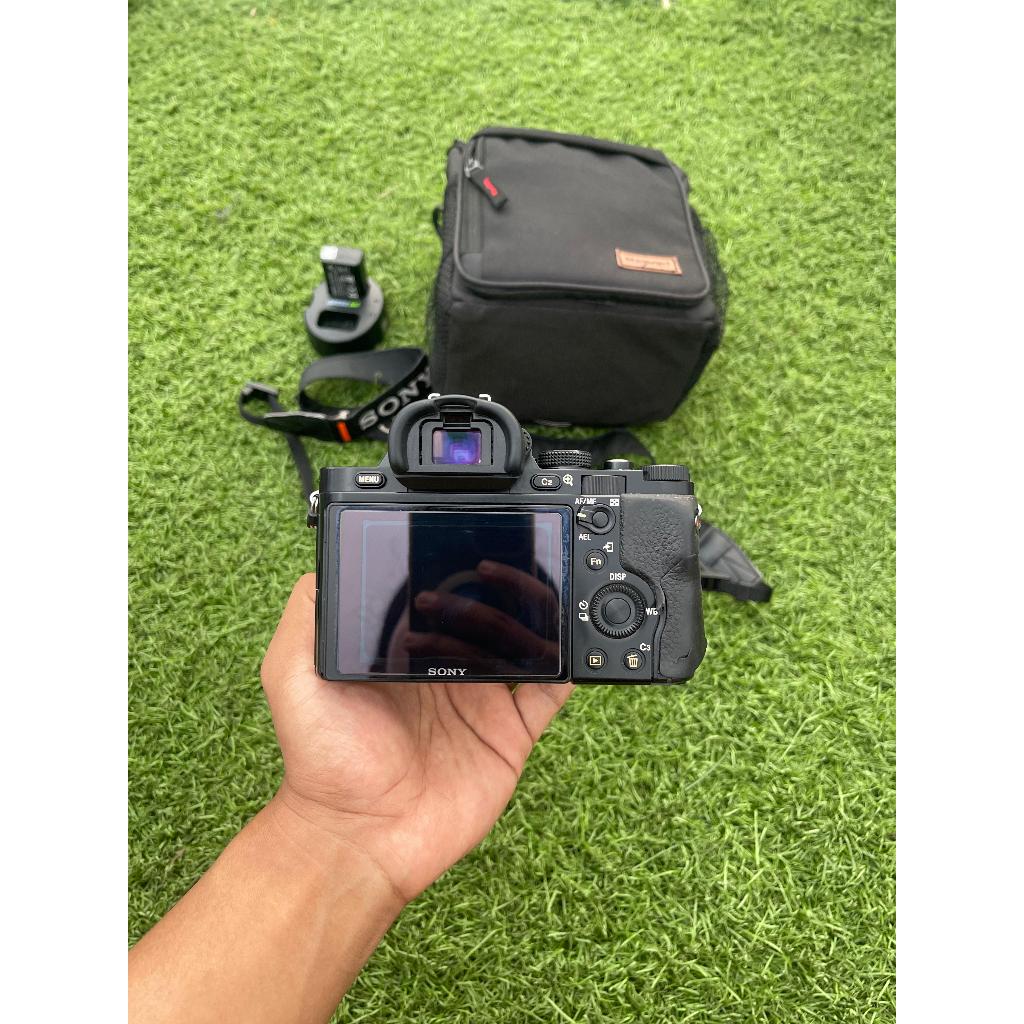 Mirrorless Sony A7 Classic body only