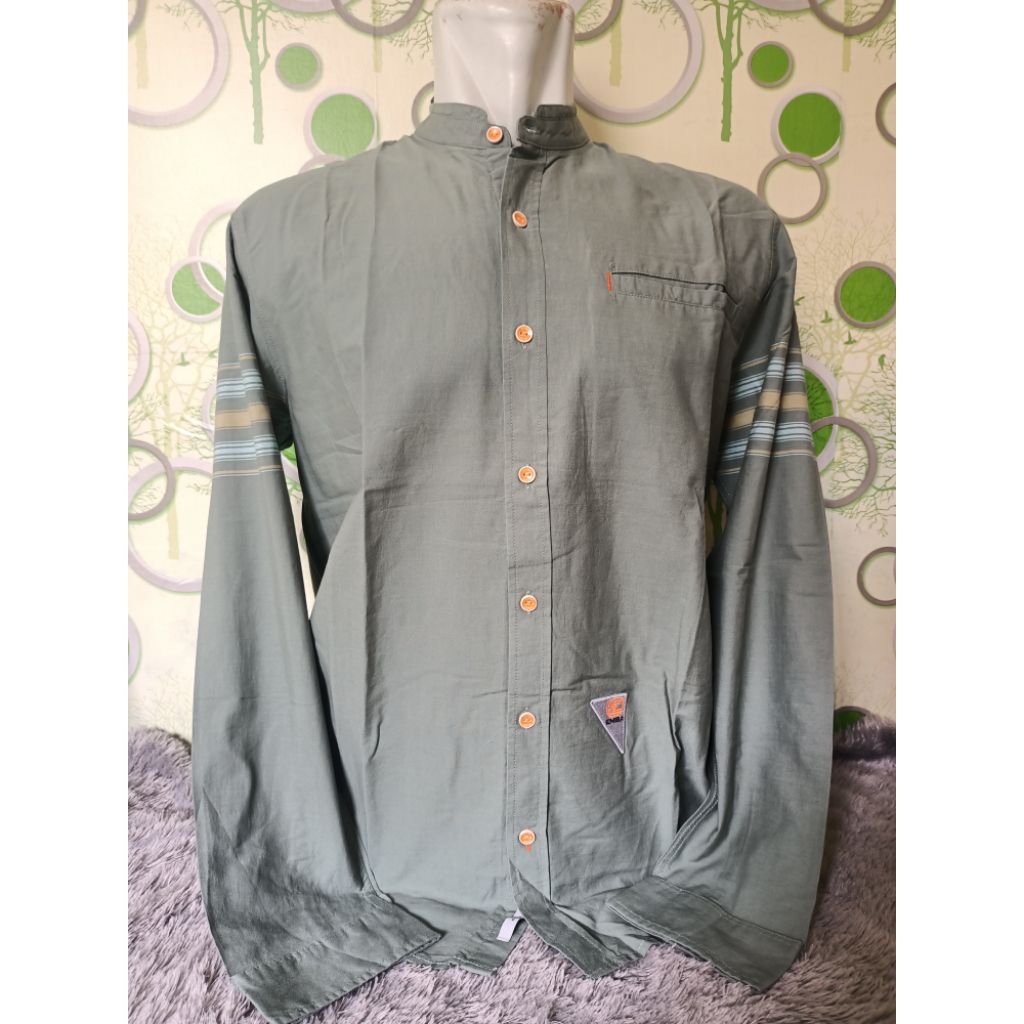 Kemeja lengan panjang EMBA