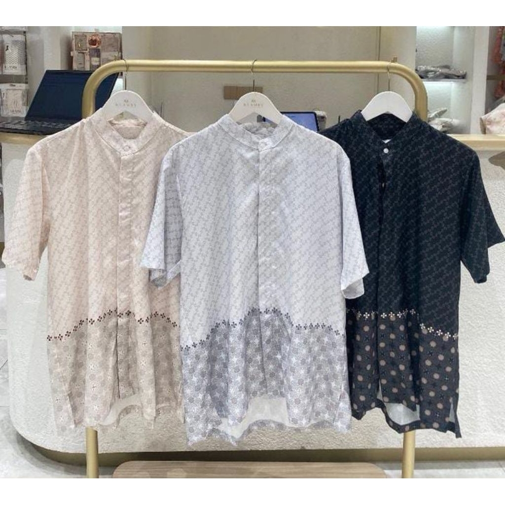 SIARA SHIRT MEN KOKO SIARA WEARING KLAMBY