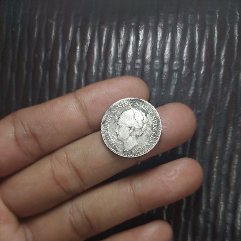 Koin perak 1/2 Gulden temuan sungai tahun 1930