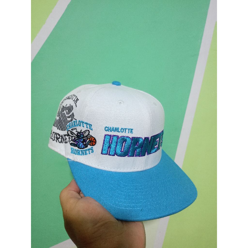 Topi Snapback Hornets Charlotte