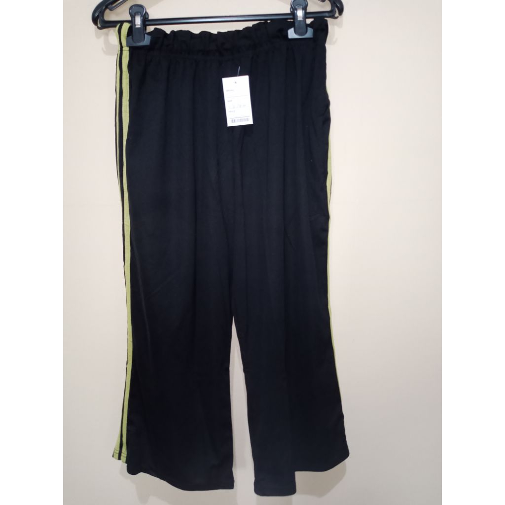 CELANA TRAINING PRELOVED