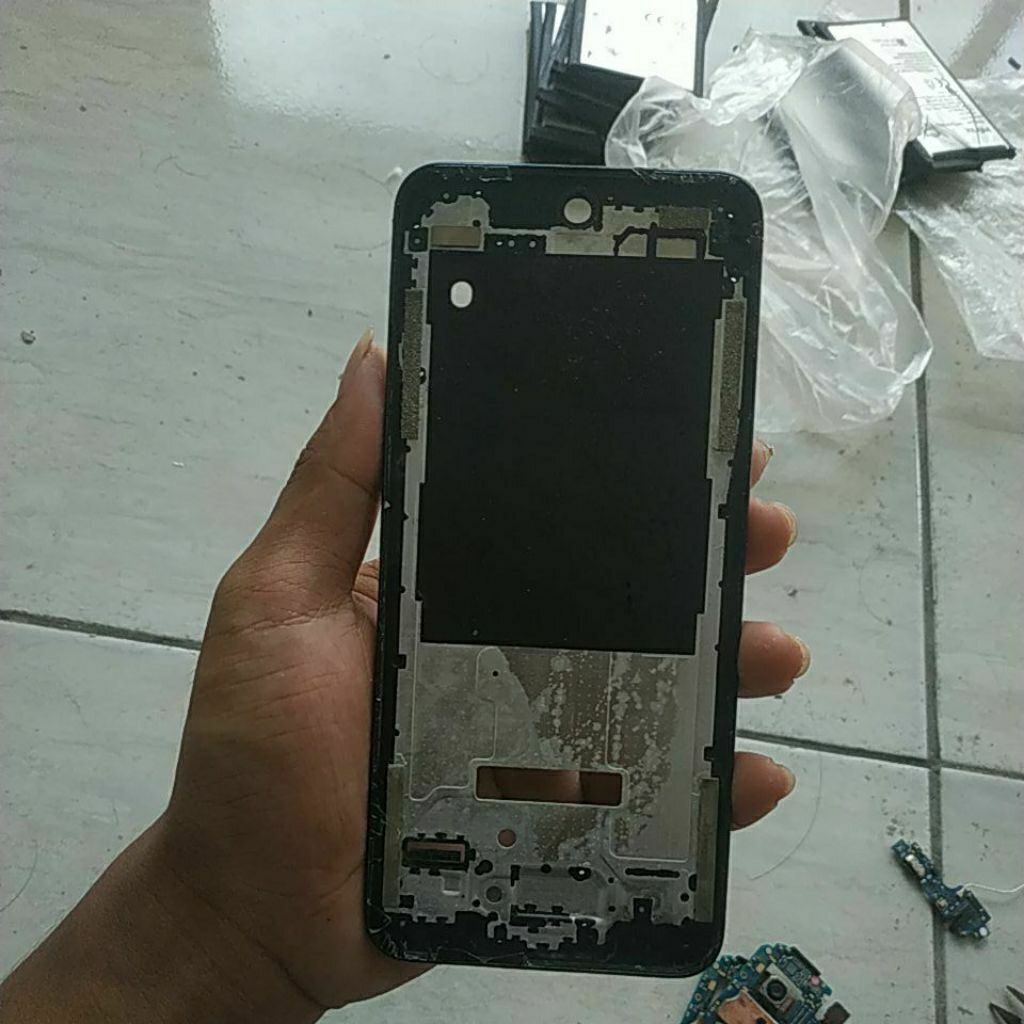 frame bekas Infinix smart 9,dapat sesuai gambar