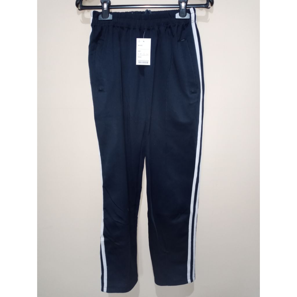 CELANA TRAINING PRELOVED