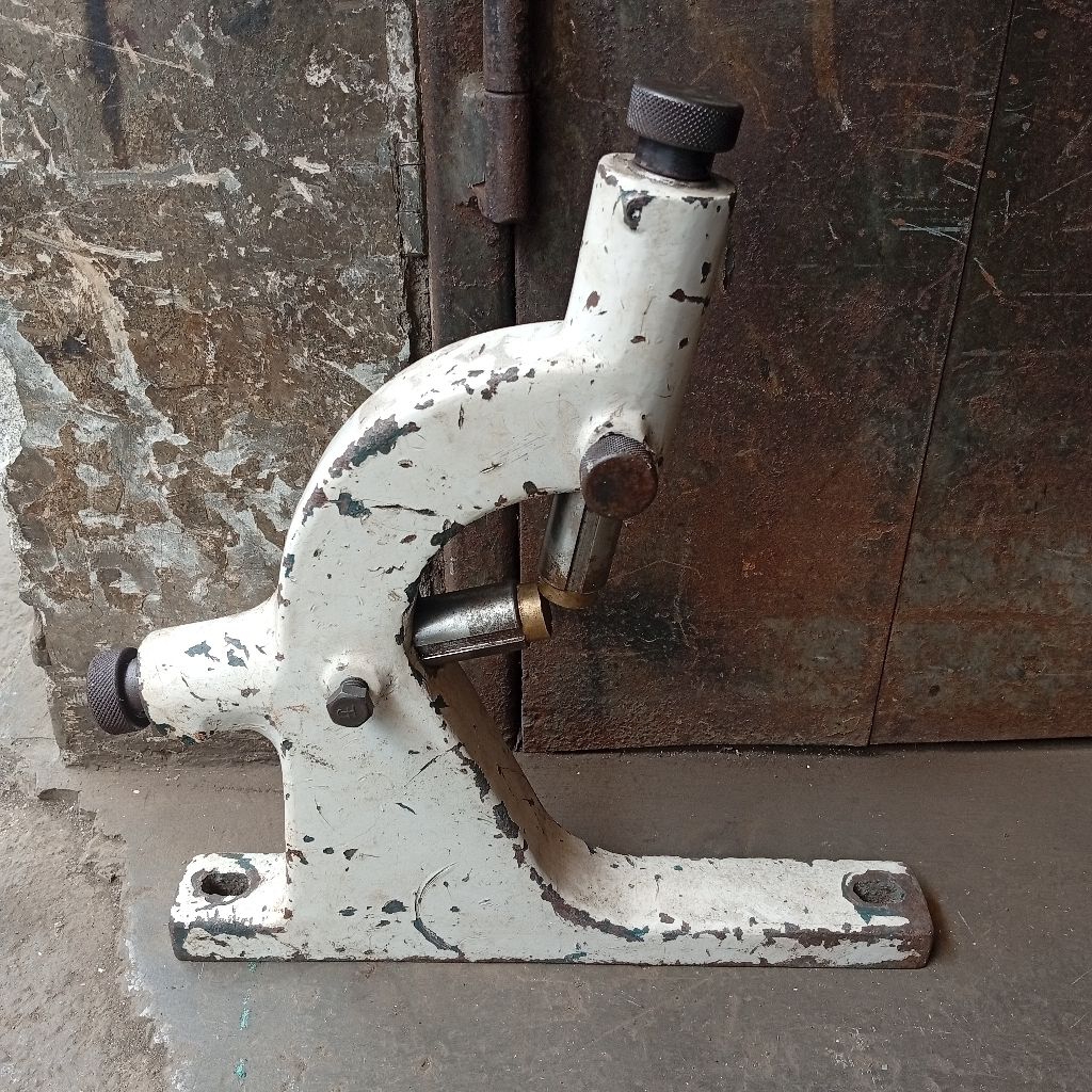 brill jalan mesin bubut tebal kokoh original bekas