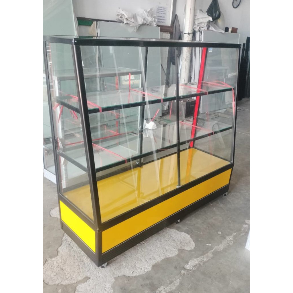 (khusus wilayah karawang, purwakarta, subang, Sumedang, Bandung, dan Majalengka)  etalase kue/roti  