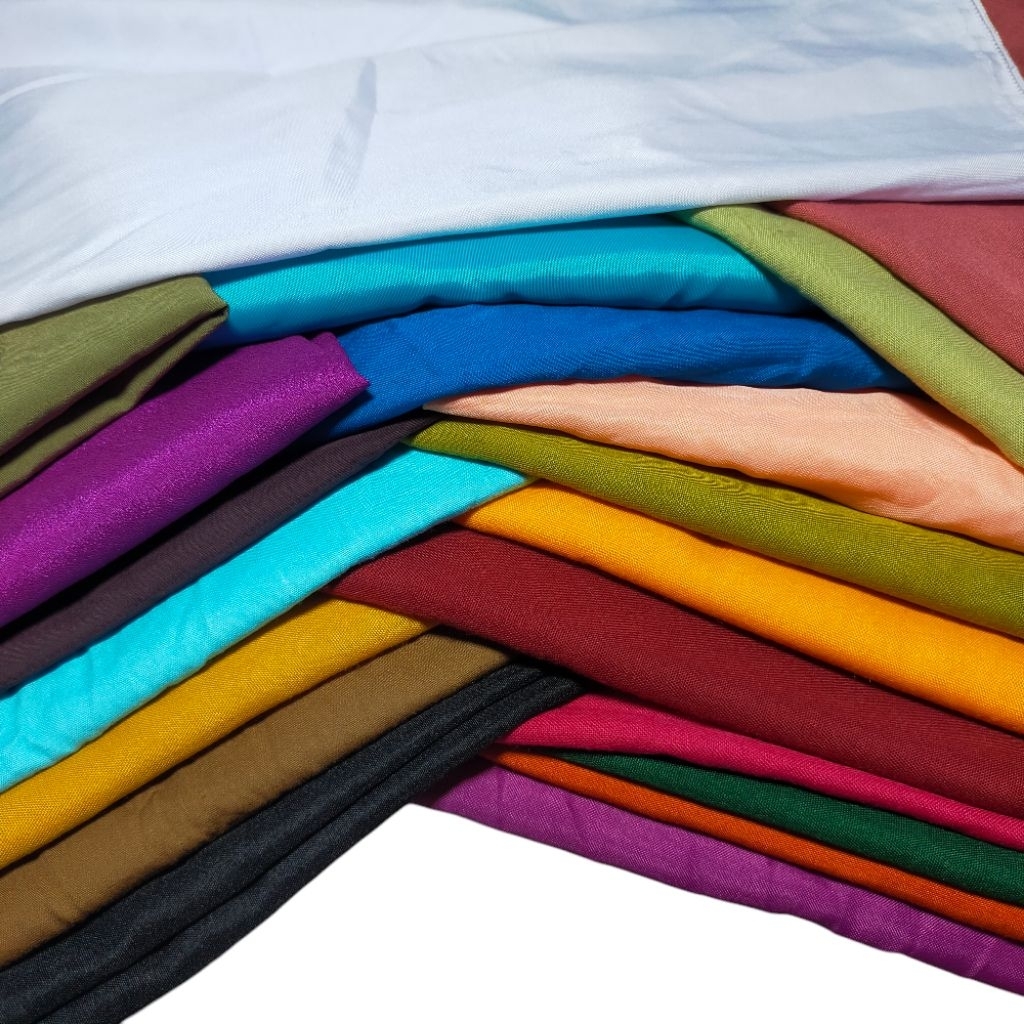 slayer segi empat polos warna ukuran 145 cm x 145 cm