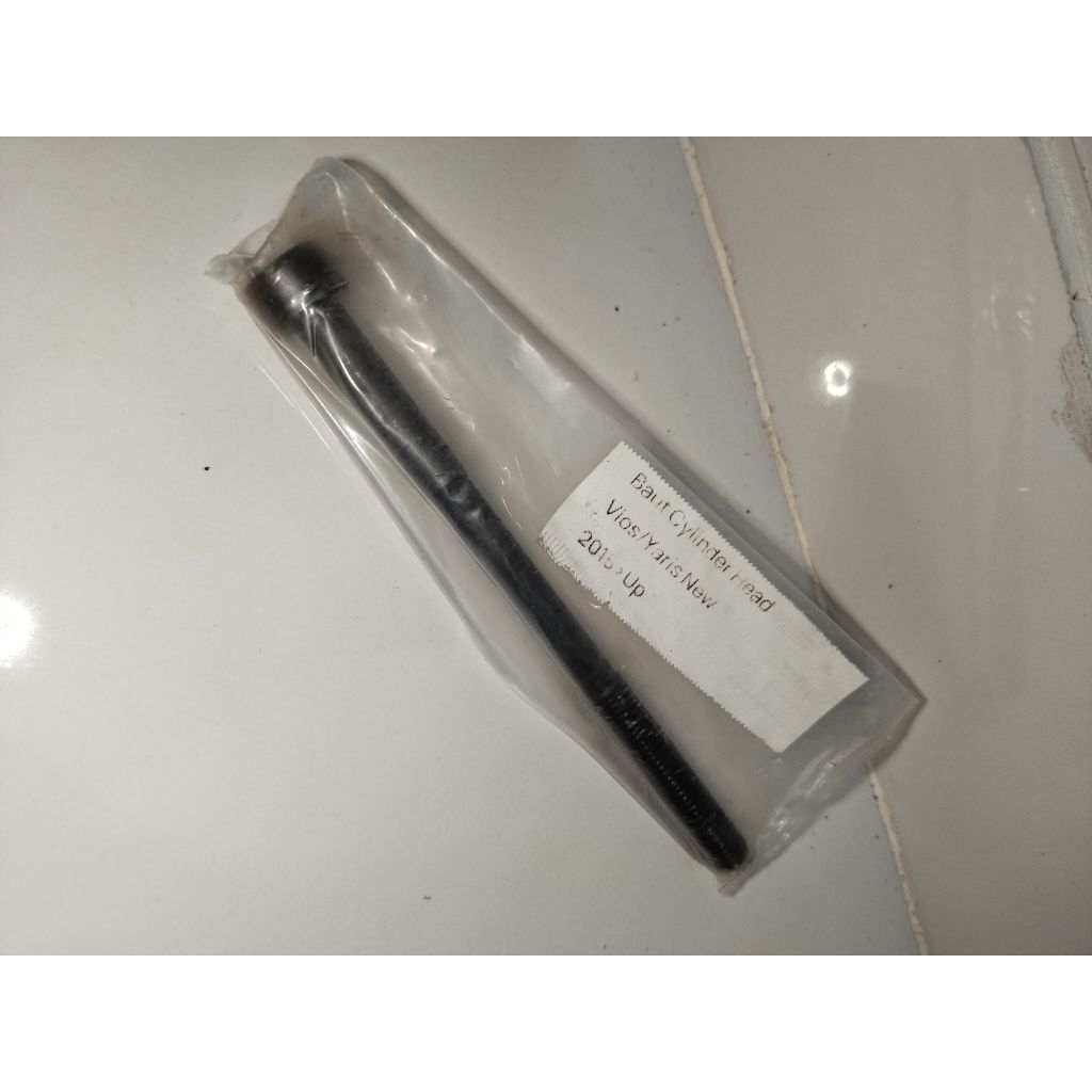 Baut Cylinder Head Vios/Yaris new