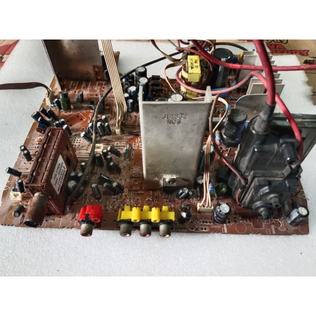 MESIN TV POLYTRON 21IN U SLIM BELUM UJI TES/GEMBLING