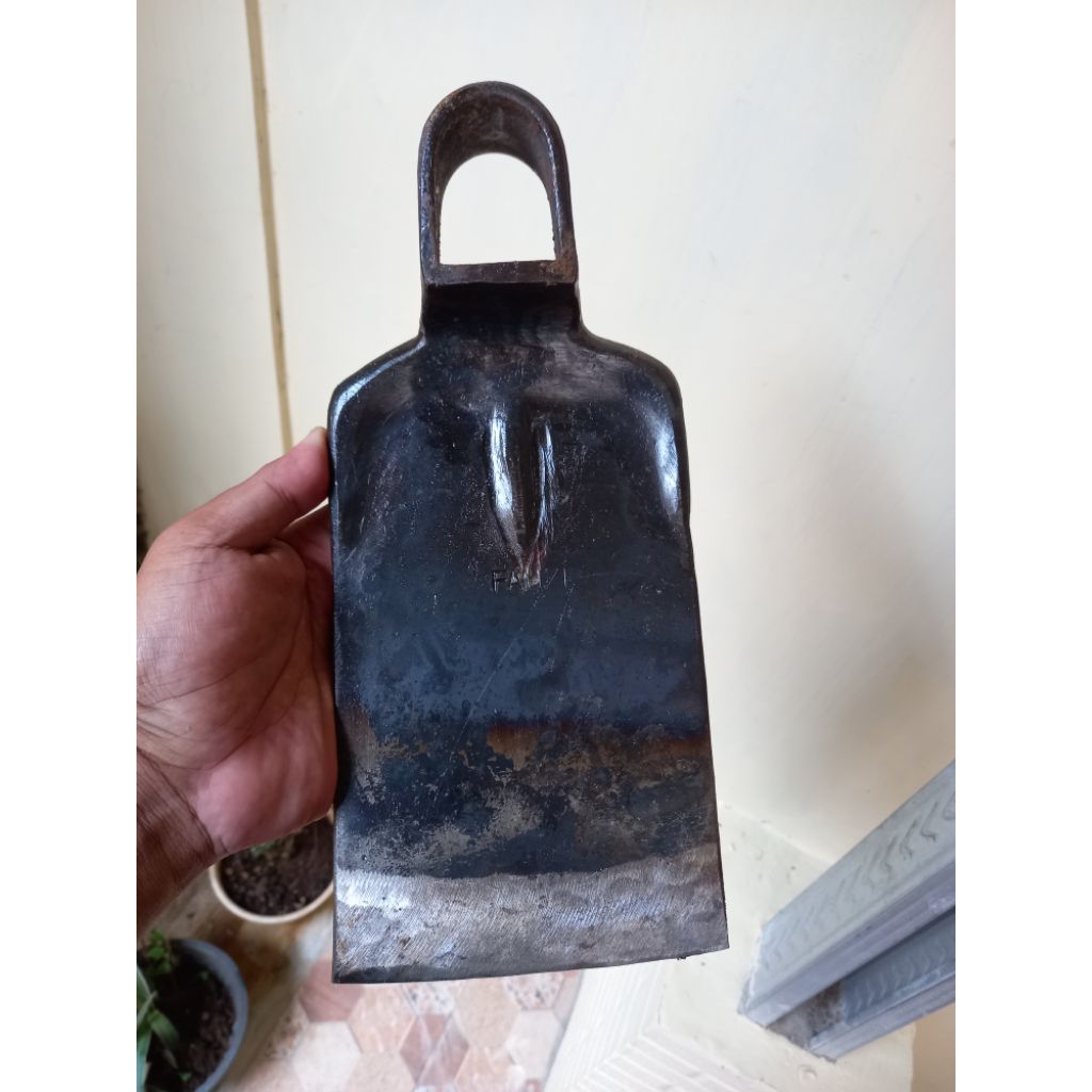 cangkul baja dangir kecil tajam anti lengket