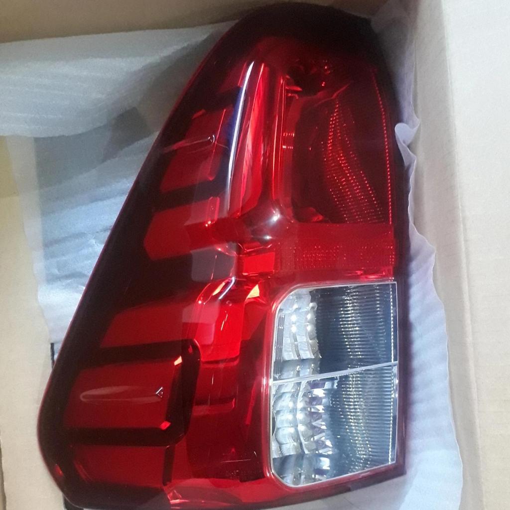 STOP LAMP / LAMPU STOP  TOYOTA HILUX 2019 - 2019