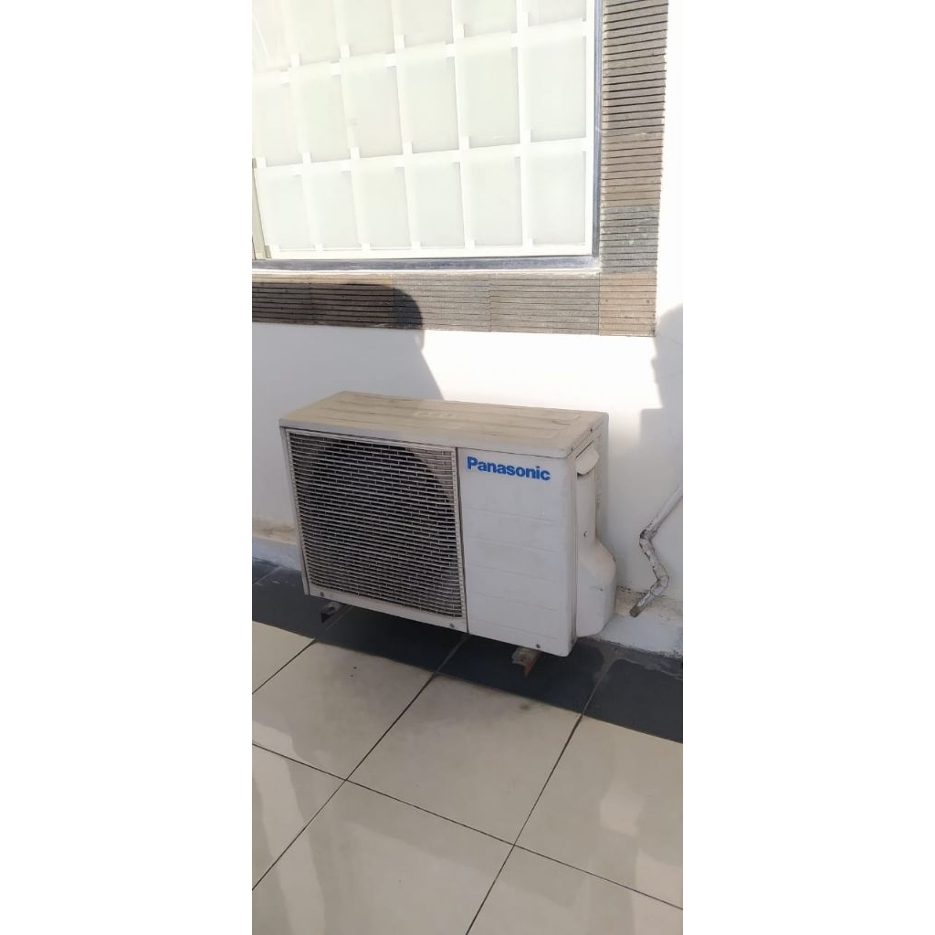Outdor ac panasonic 2pk bekas