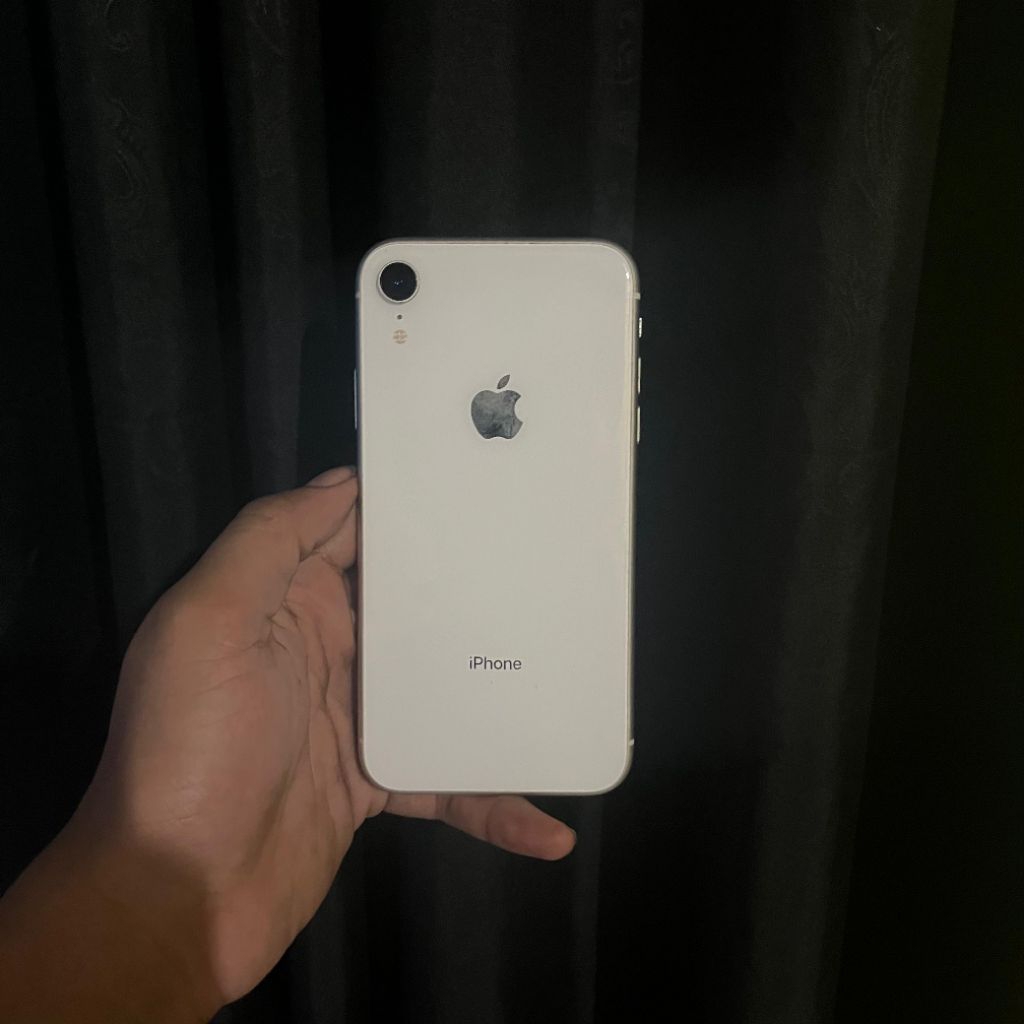 iphone XR ibox 64 Gb white