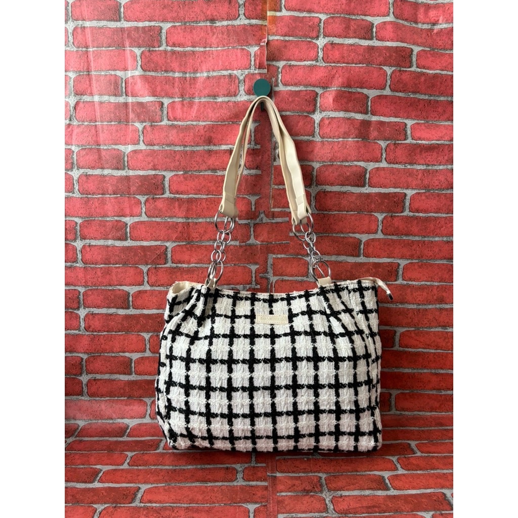 TAS TOTE WANITA CHAOJINVWANG SECOND BRANDED PUTIH HITAM / TAS SHOULDER WANITA