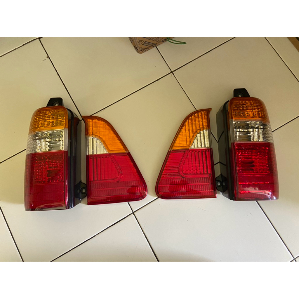 Stoplamp Belakang Kijang Kapsul 2003