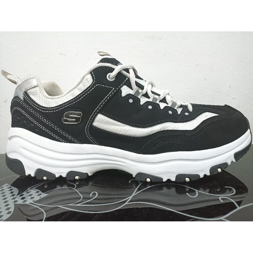 Second ori - Sketchers D-lites size 43
