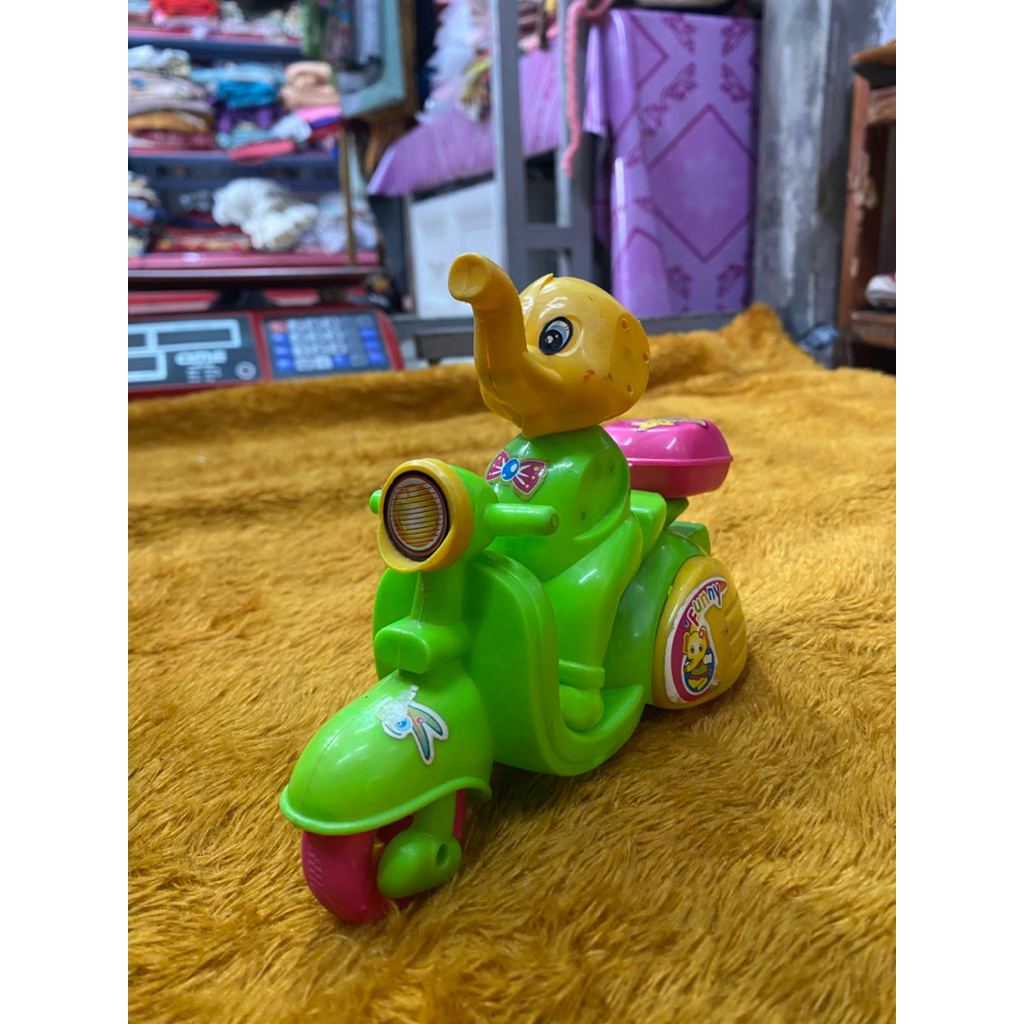 PL mainan anak motor pespa PJ 18cm L 12cm