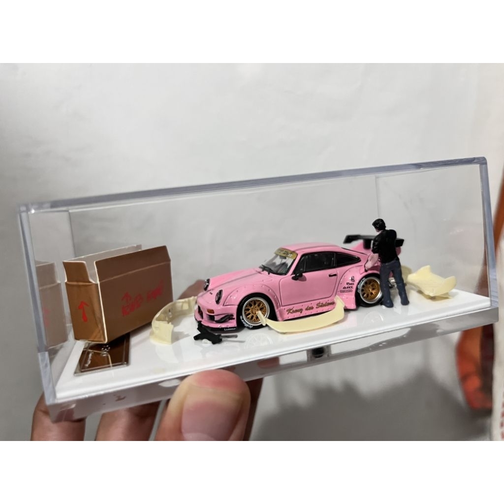 Star Model Rwb Yves Piaget with Figure