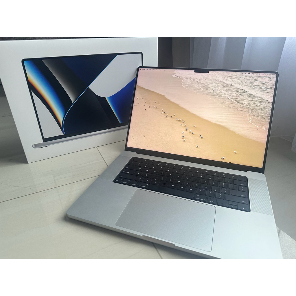 macbook m1 pro 16” 16GB/512GB second like new