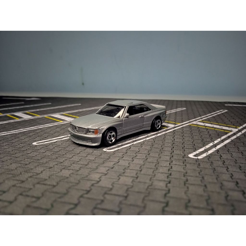 Hot Wheels LOOSE Mercedes-Benz 560 SEC AMG Silver