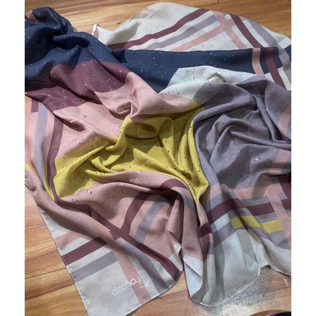 deenay hijab preloved