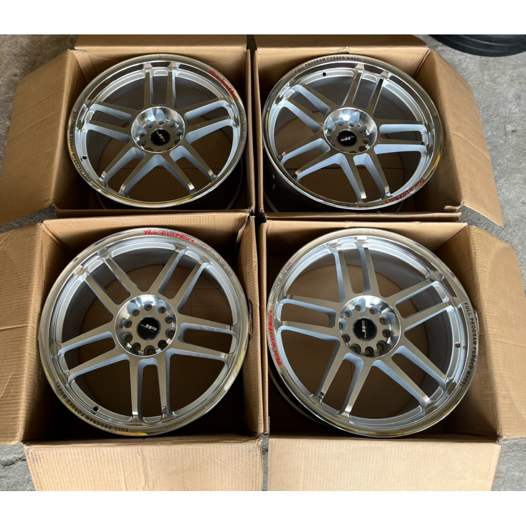 velg racinghart cp035 R18 pcd 5x108/114 kondisi baru