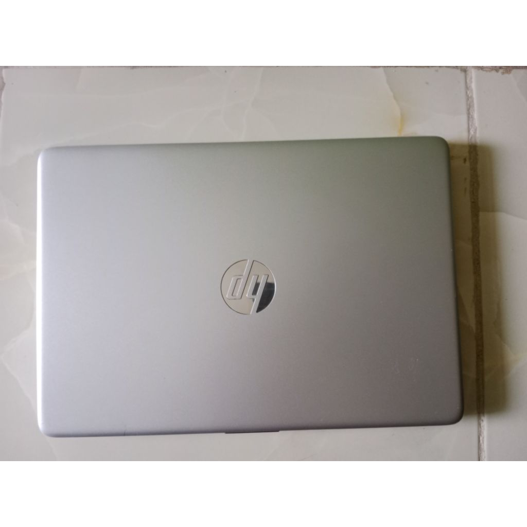 laptop hp 14s cf1047tu