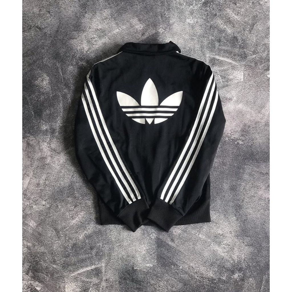 tc adidas big logo