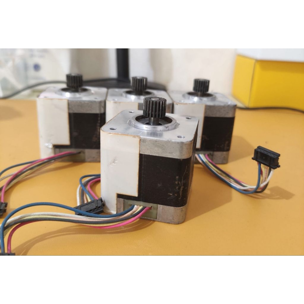 MOTOR STEPPER NEMA17 (TYPE17PM-K143-G1WS) Minebea Motor