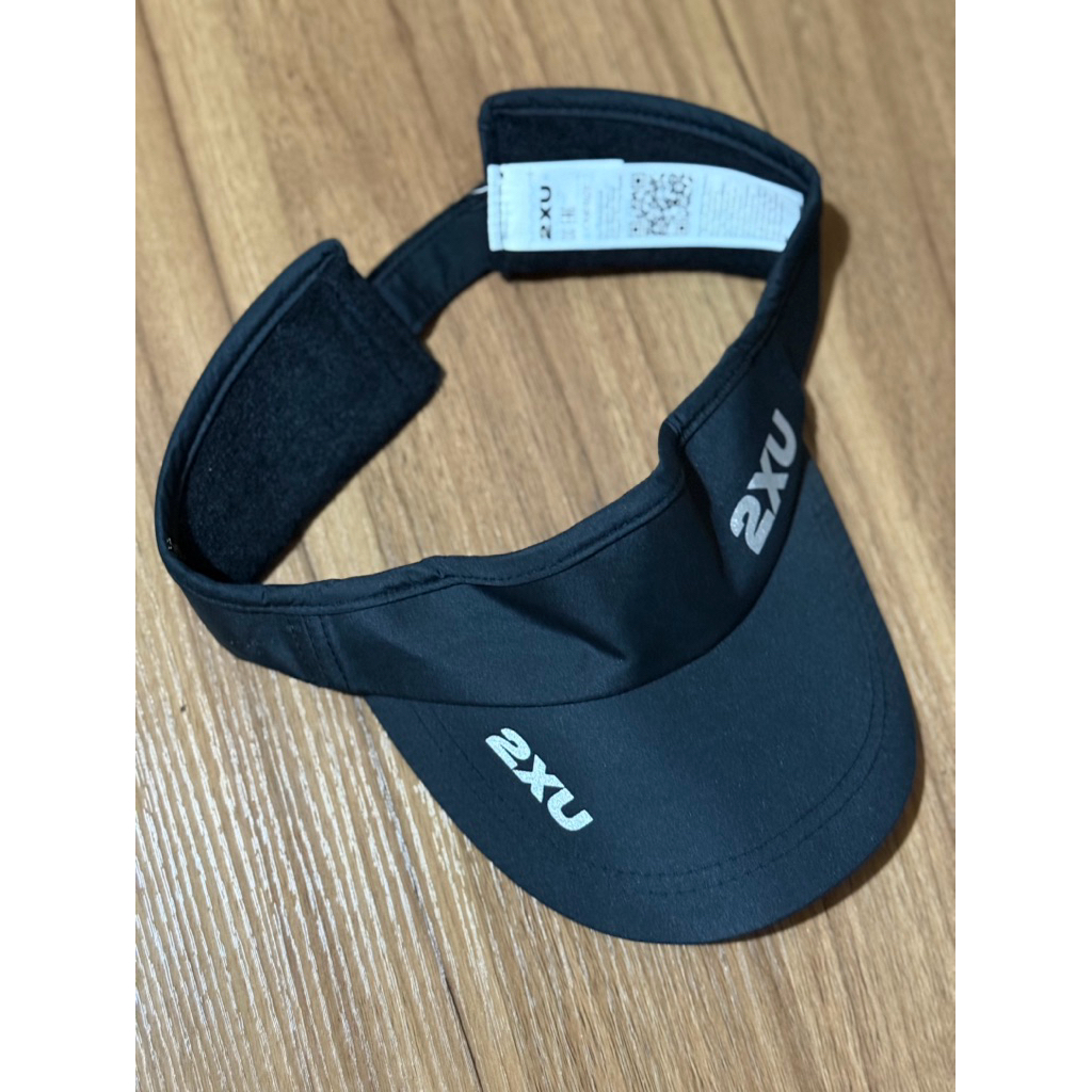 preloved original 2XU Run Visor