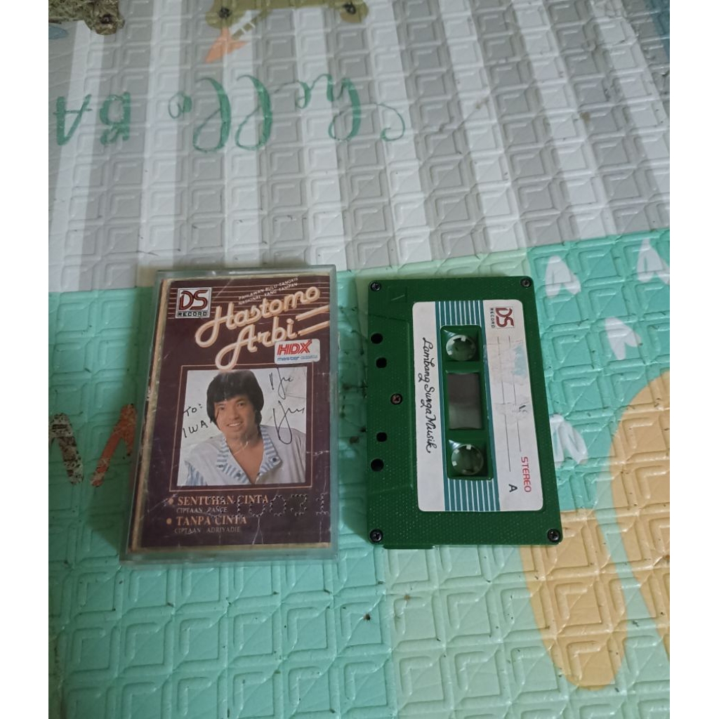 Hastomo Arbi : Kaset Pita Lawas Langka