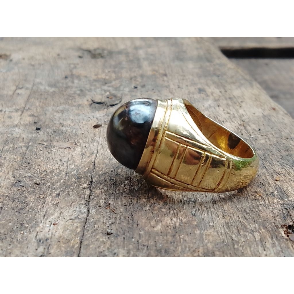 cincin akik munta besi Sulawesi aktif