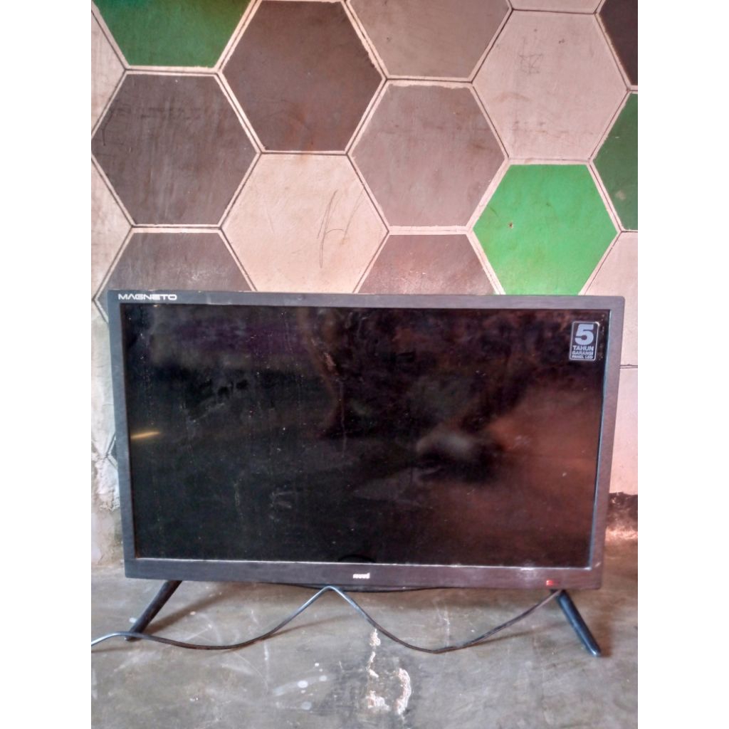 tv led Akari 29 inc rusak