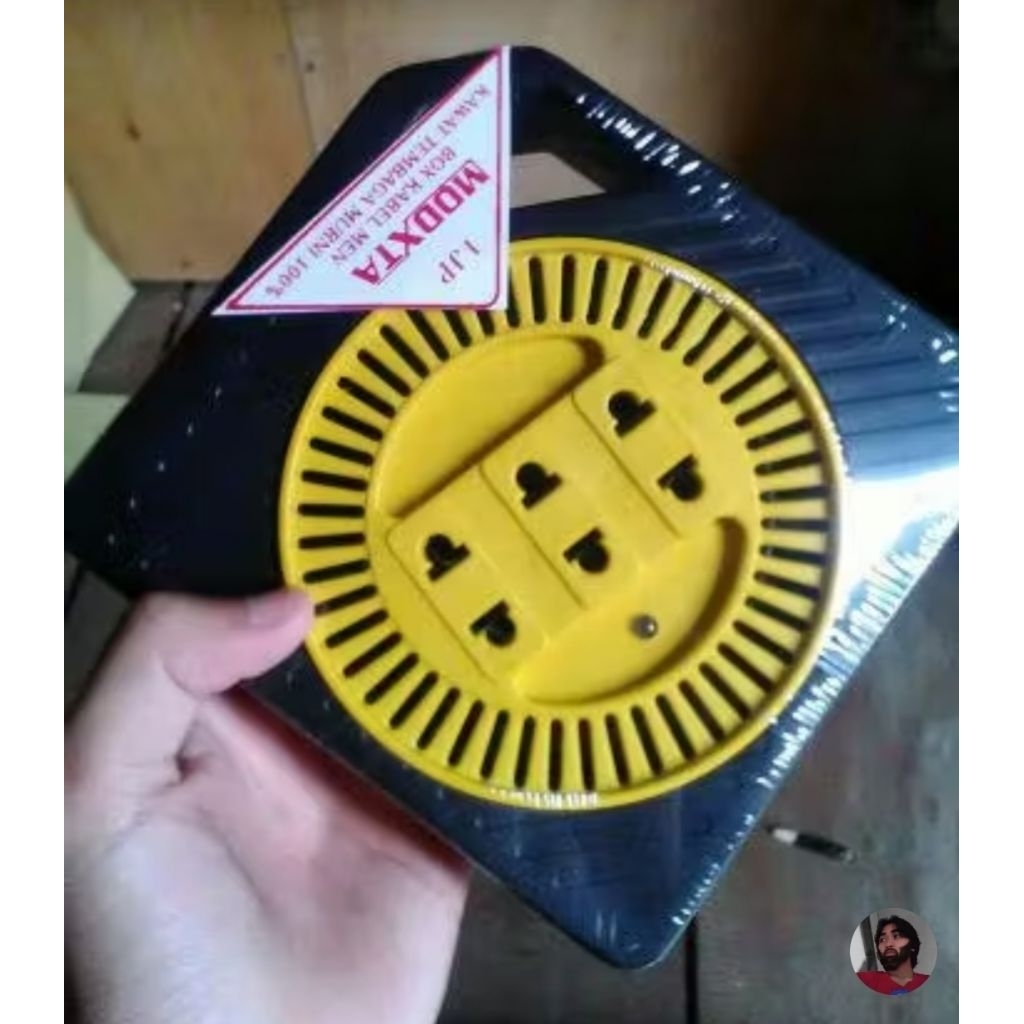 Terminal colokan / Roll Kabel listrik kecil / stop kontak 3 lbg + 3meter