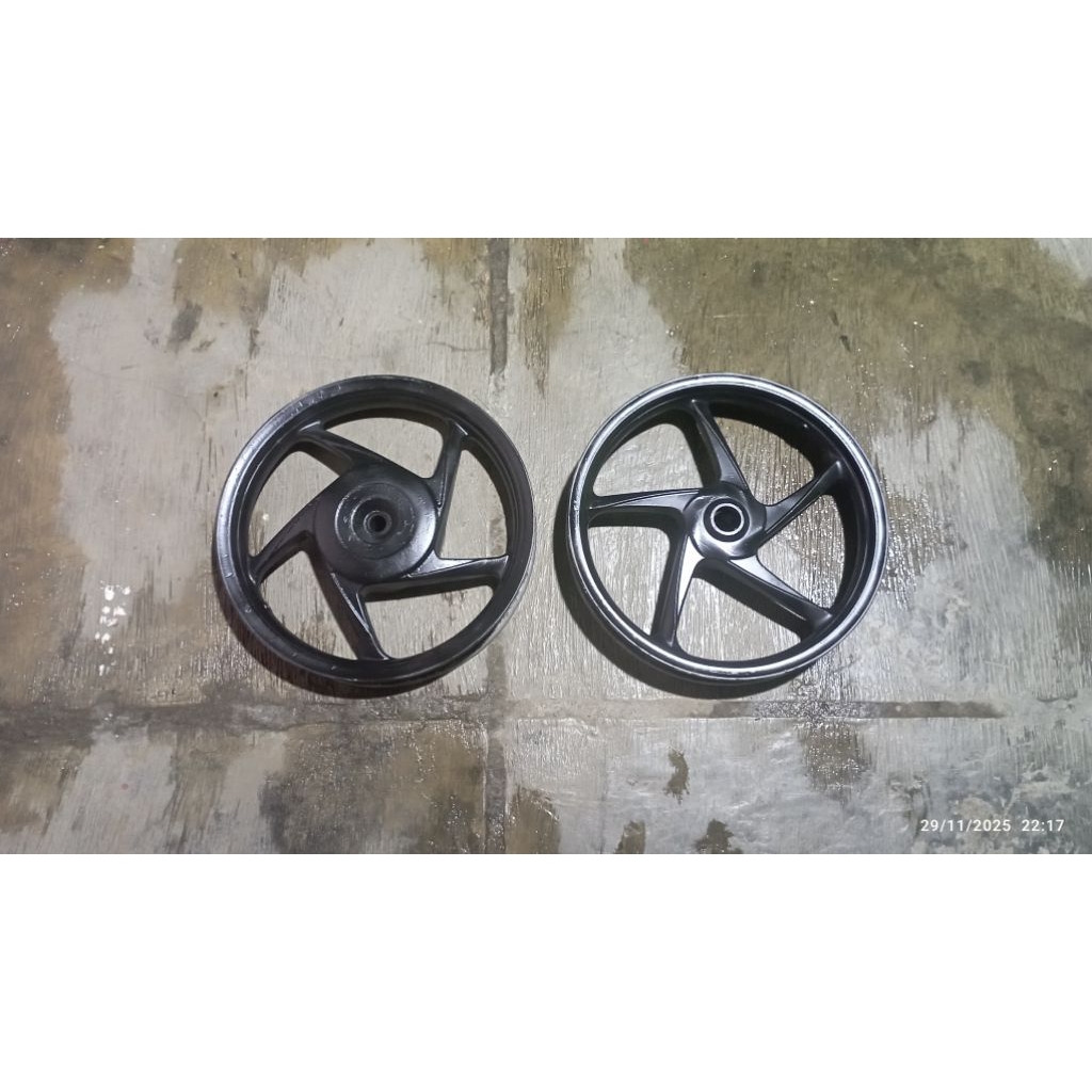 Velg standar/ori beat scoopy spacy vario 110 FI dan vario 110 karbu