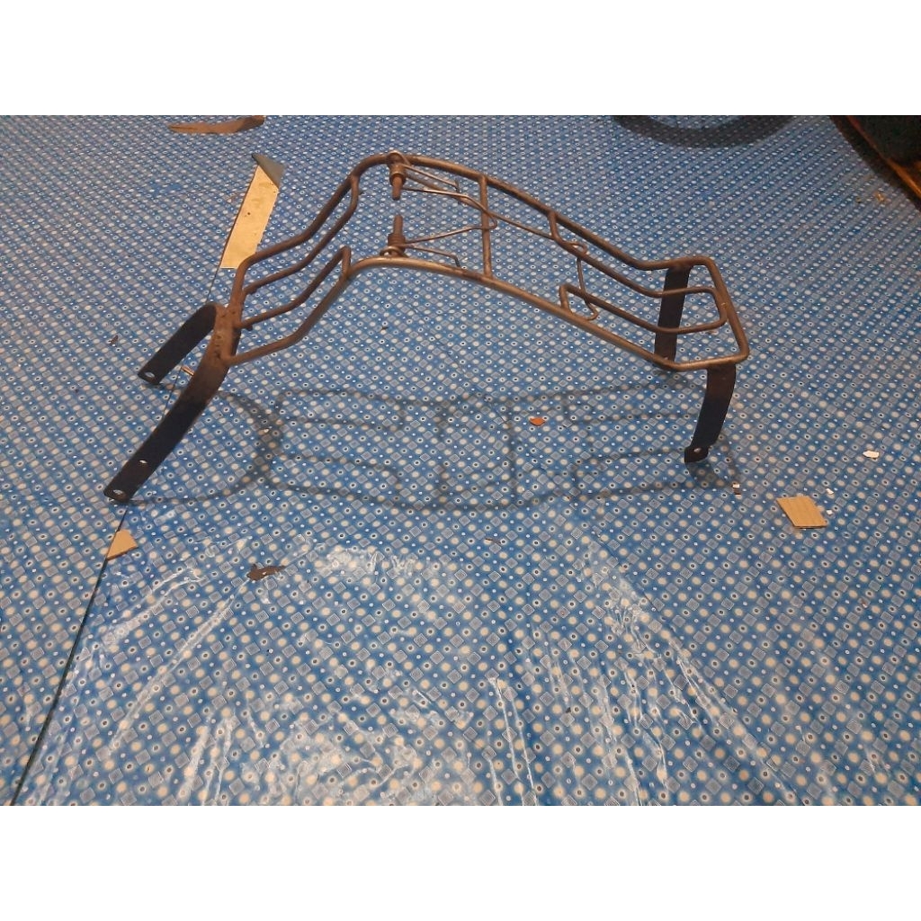 keranjang bagasi jepit jepitan tengah modif variasi jok anak honda c70 bekjul bektu prima