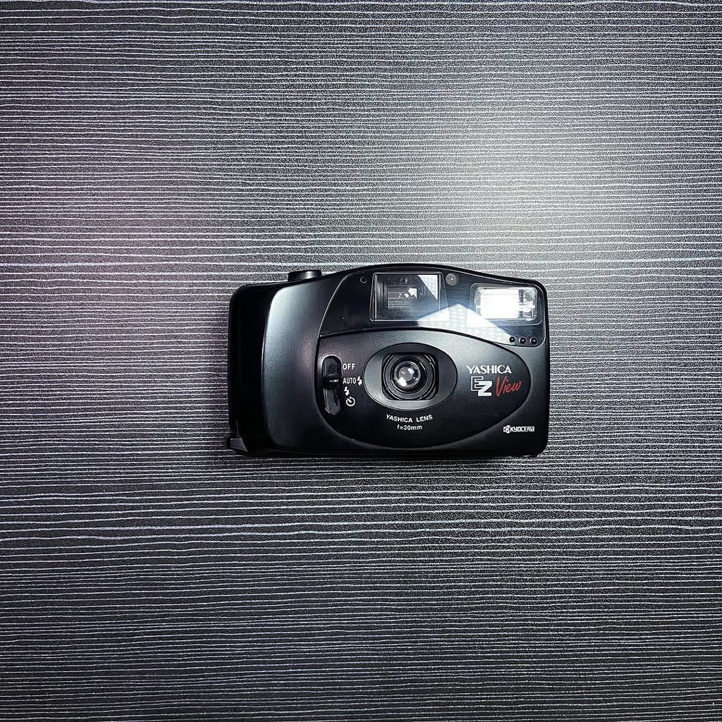 Yashica EZ View ( Analog Film Camera )