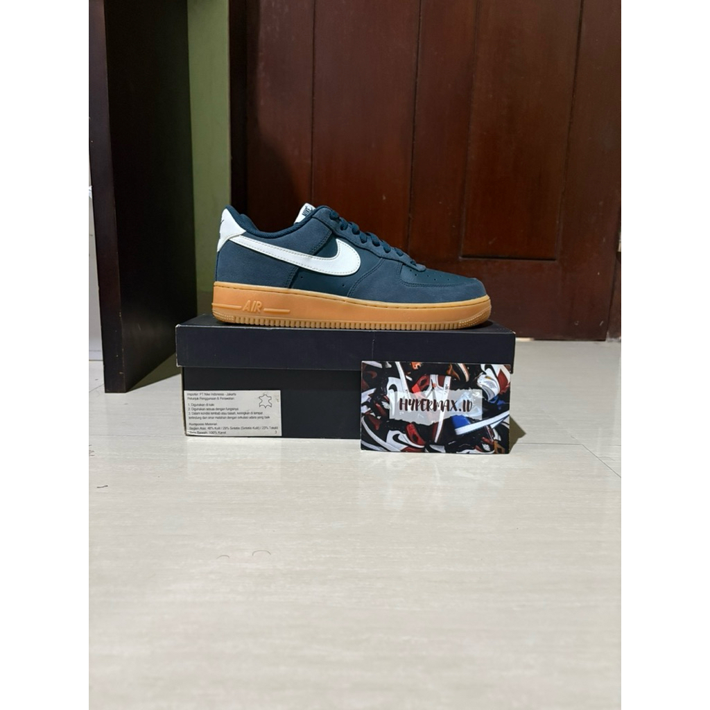 Nike air force 1 midnight navy white gum